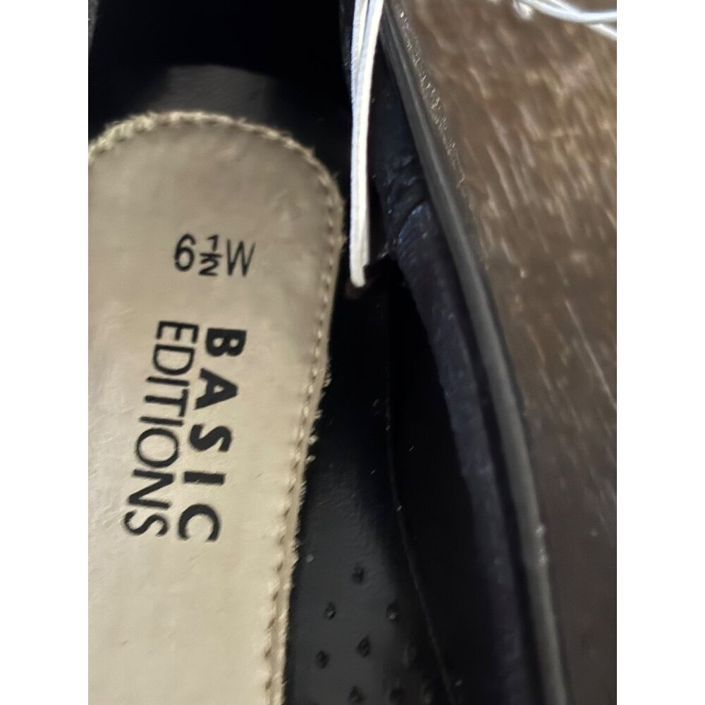 Basic Editions Women's Size 6.5W Black Flats New - Picture 3 of 6
